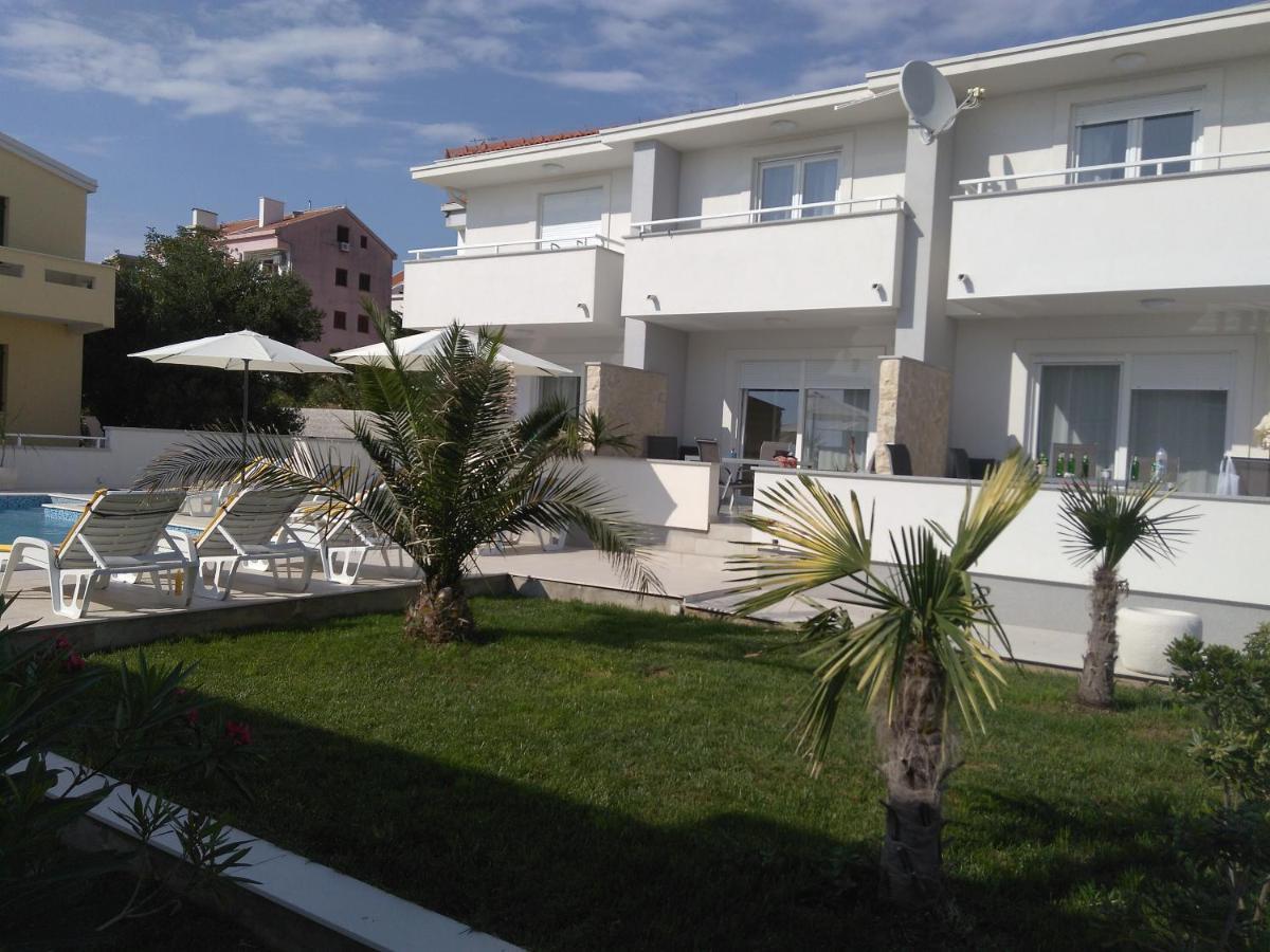 Luxury Apartments Cuba 1 Novalja Exteriör bild