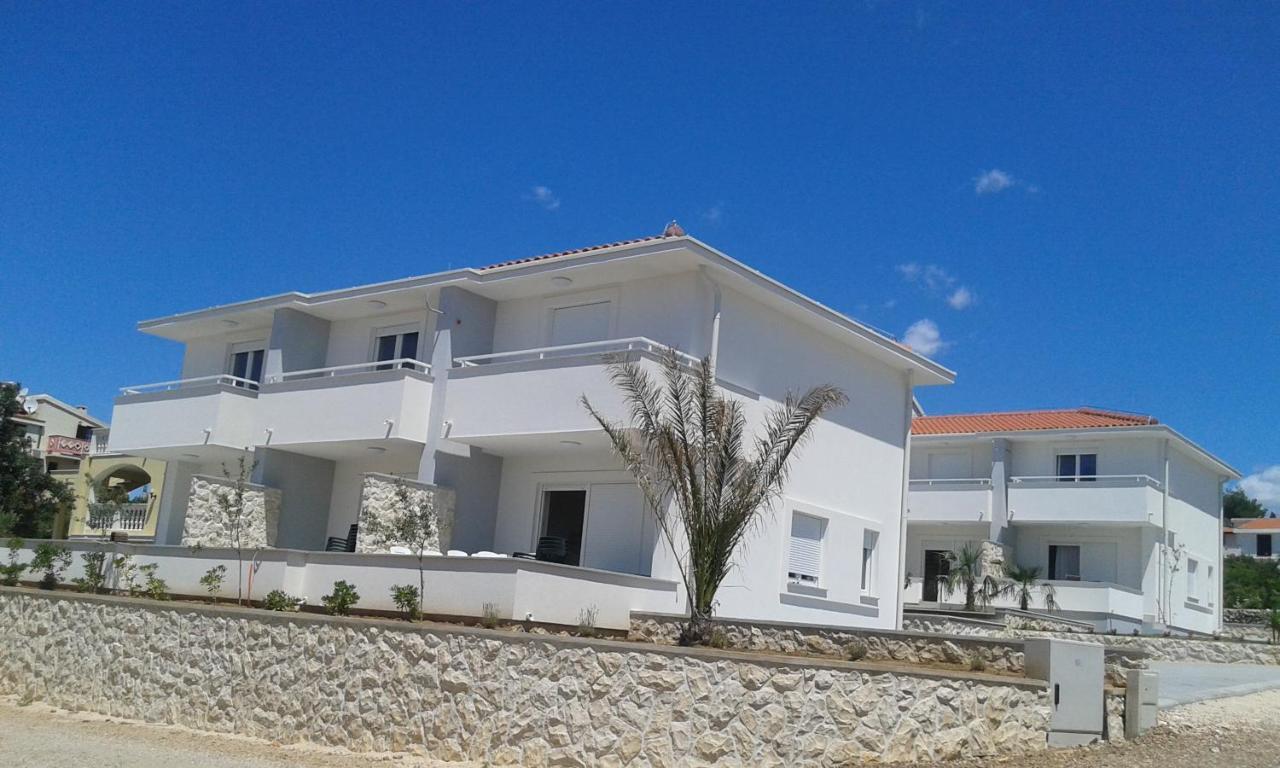 Luxury Apartments Cuba 1 Novalja Exteriör bild