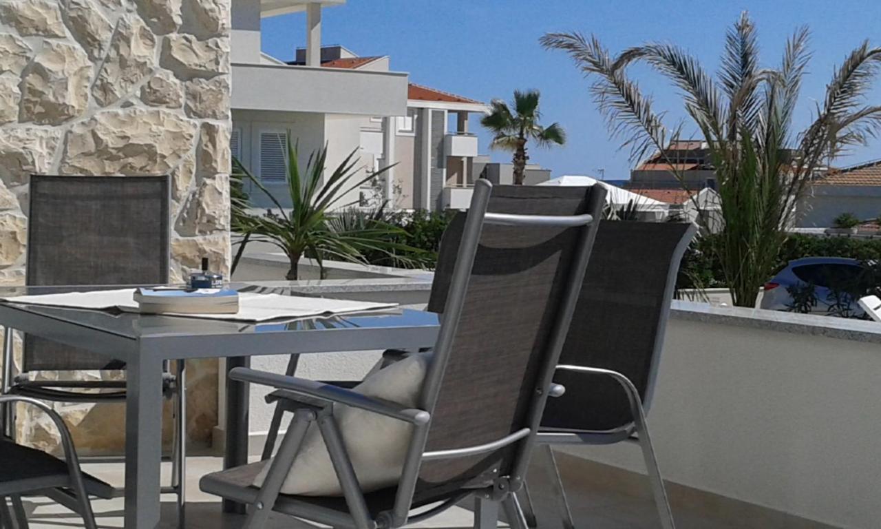 Luxury Apartments Cuba 1 Novalja Exteriör bild